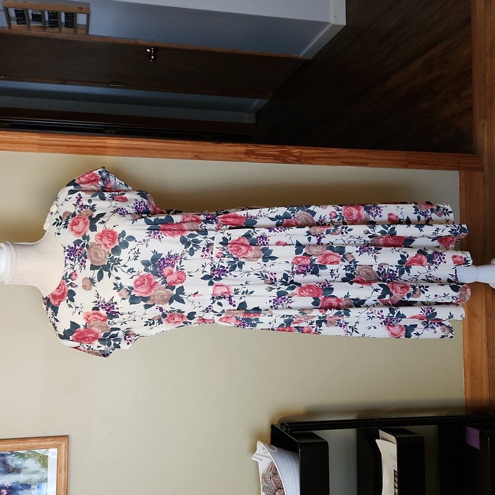 Vintage floral sleeveless dress